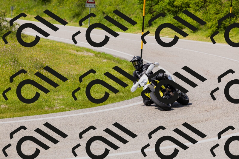 202506071609-_04A0567_c3_