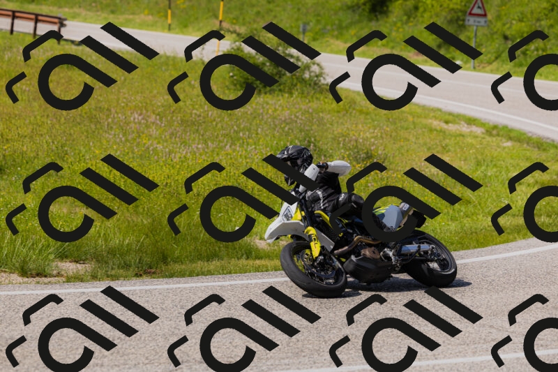 202506071609-_04A0568_c3_