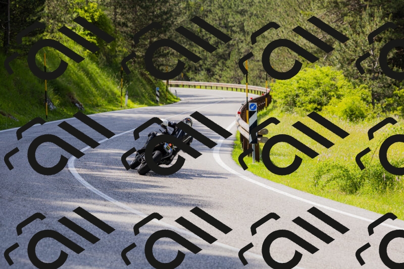 202506071609-_04A0571_c3_