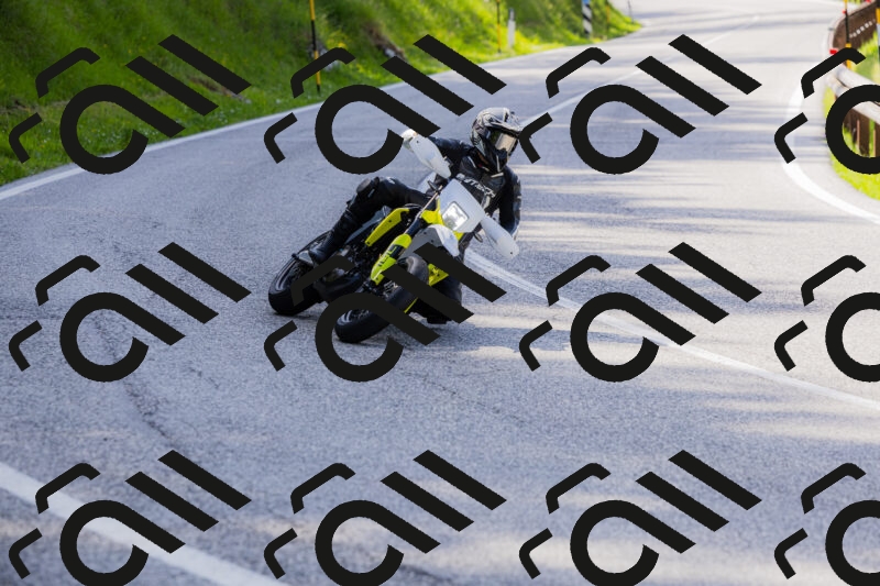 202506071609-_04A0582_c3_