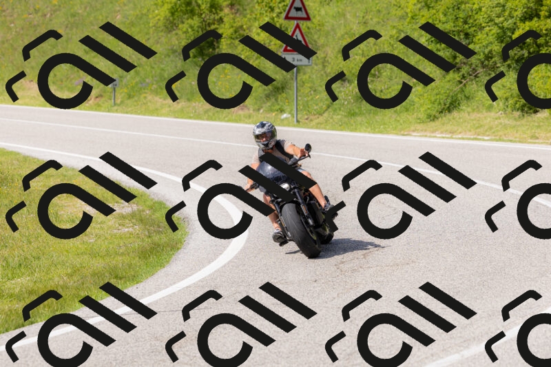 202506071610-_04A0585_c3_