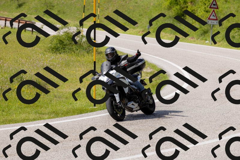 202506071610-_04A0590_c3_