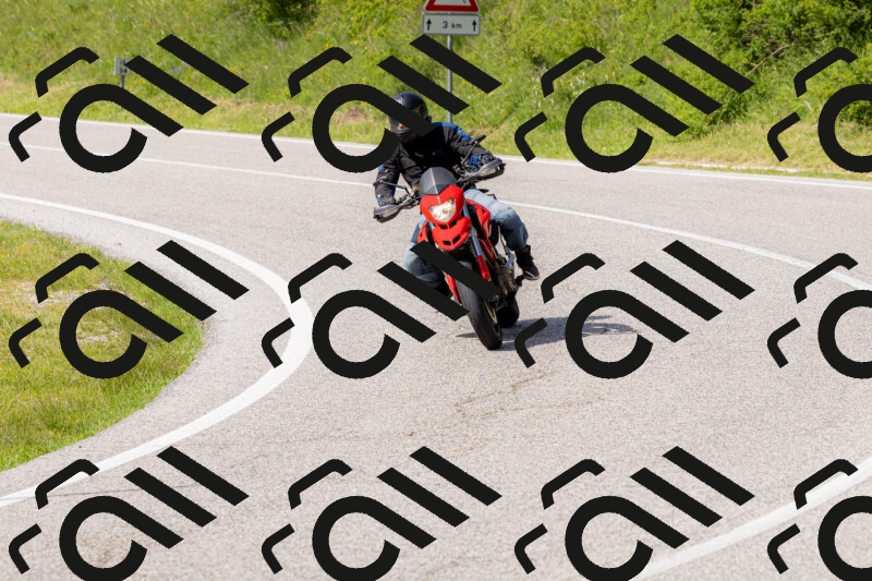 202506071610-_04A0593_c3_