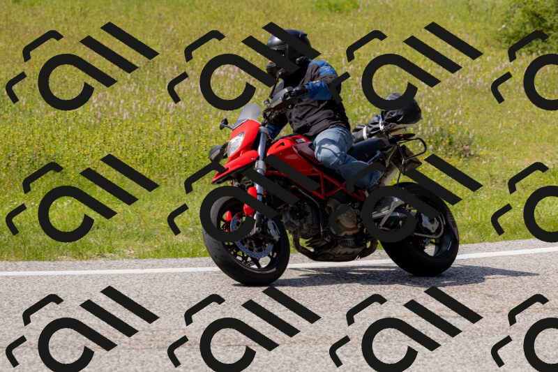 202506071610-_04A0595_c3_