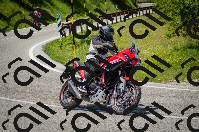 202506071244-DSC_5437_c2