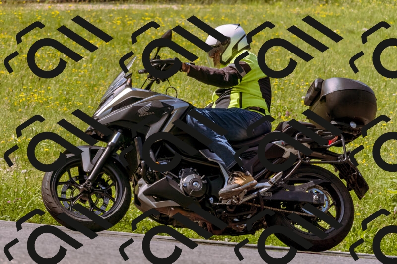 202506071056-_DSC7213_d1_