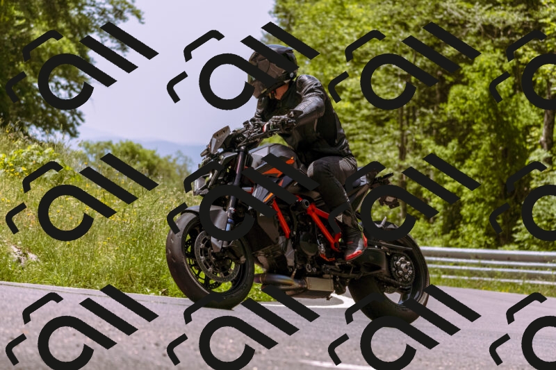 202506071222-_DSC7601_d1_