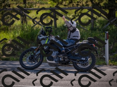 20250608095053-_Z628196_am_