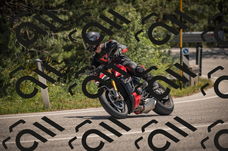 20250608123153-_Z629914_am_