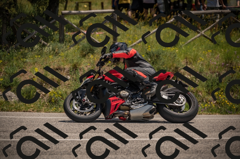 20250608123154-_Z629916_am_