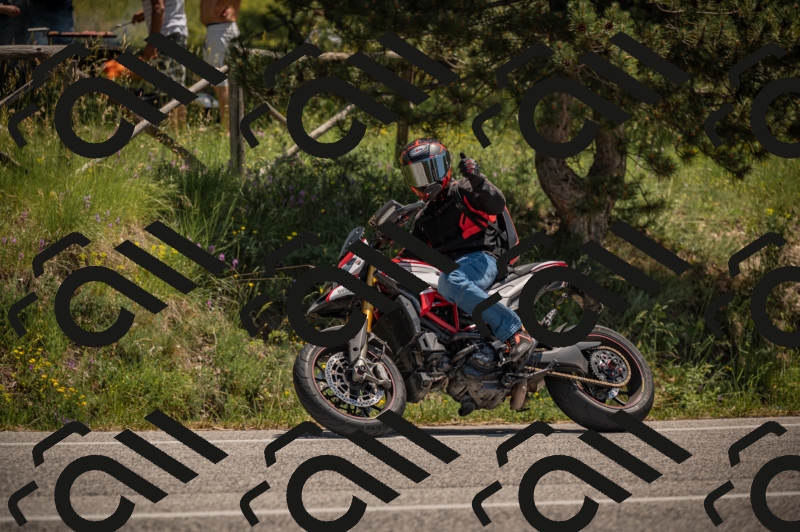 20250608123309-_Z629942_am_