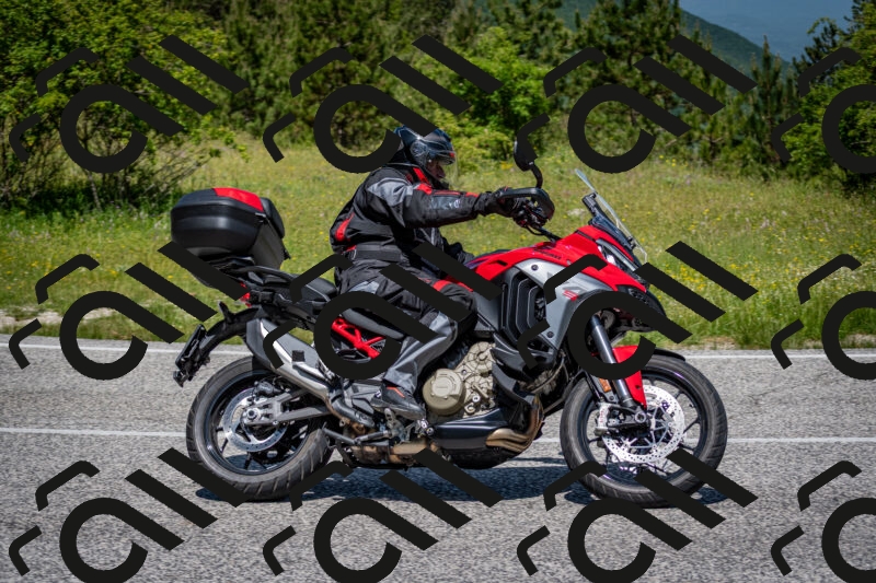 202506081200-DSC_6702_c2