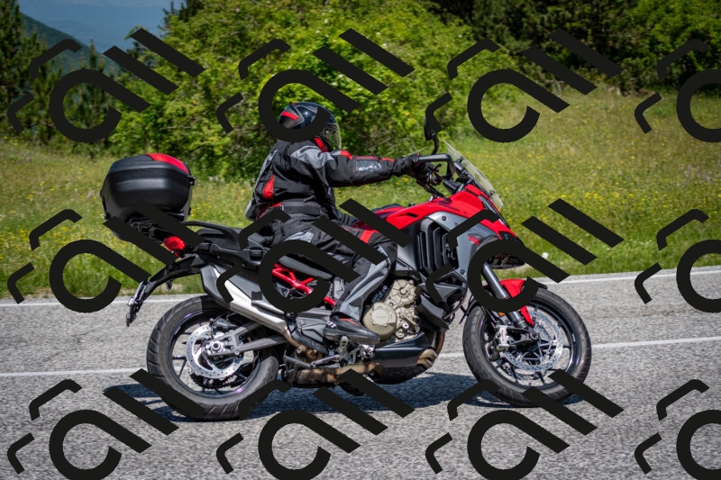 202506081200-DSC_6703_c2