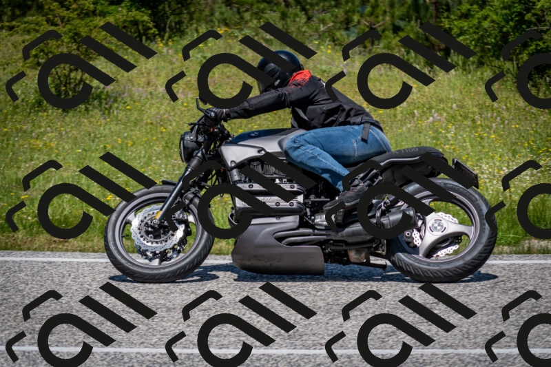 202506081211-DSC_6794_c2