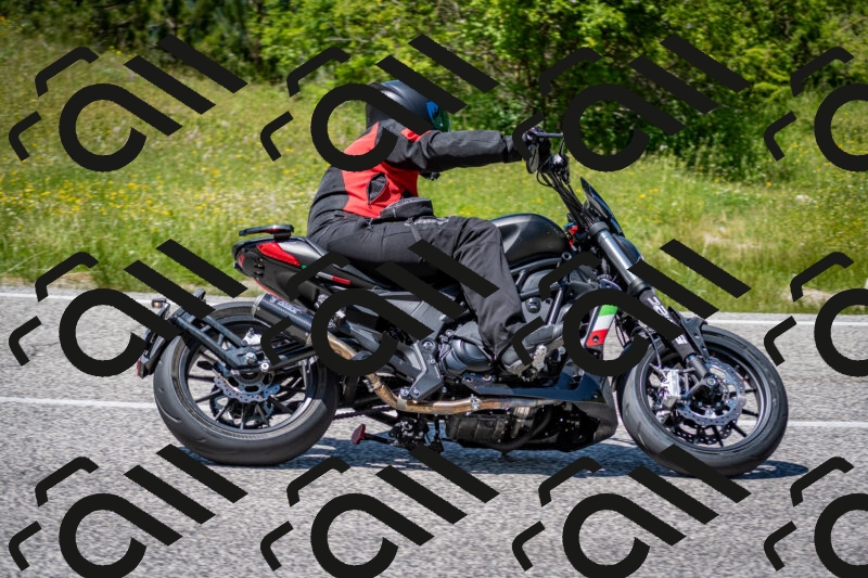 202506081355-DSC_7885_c2