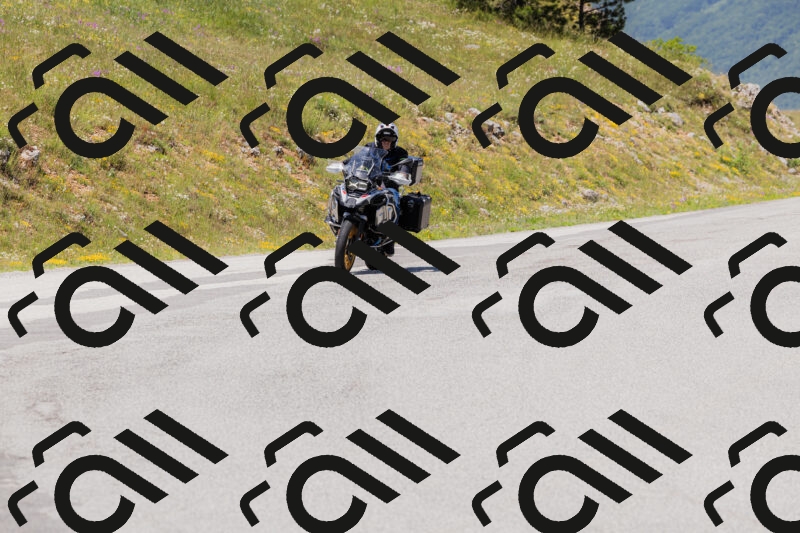 202506081341-_04A0817_c3_