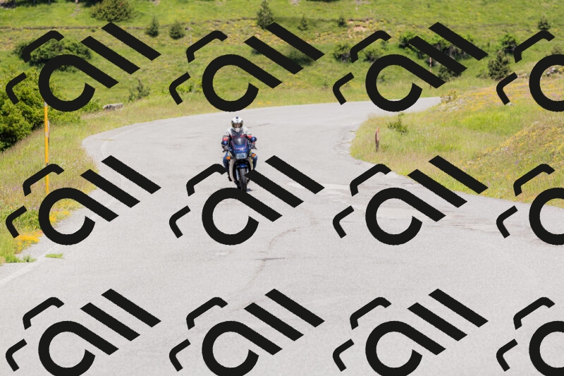 202506081343-_04A0829_c3_