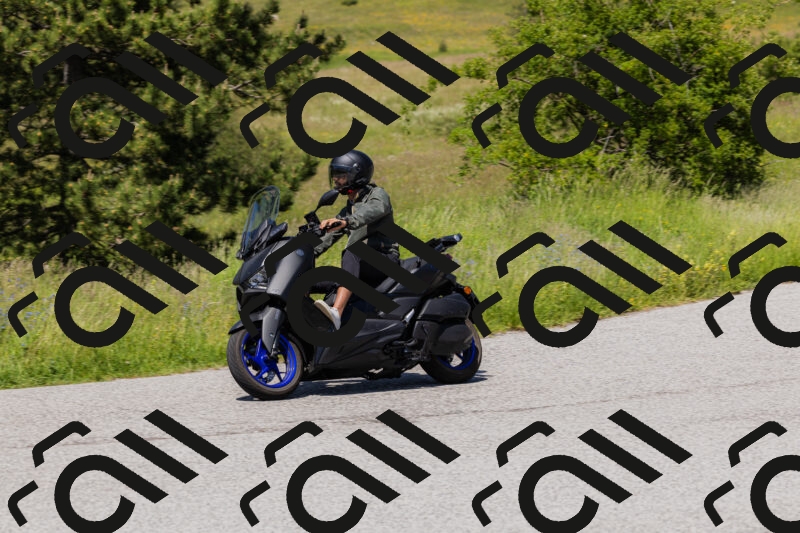 202506081433-_04A1166_c3_