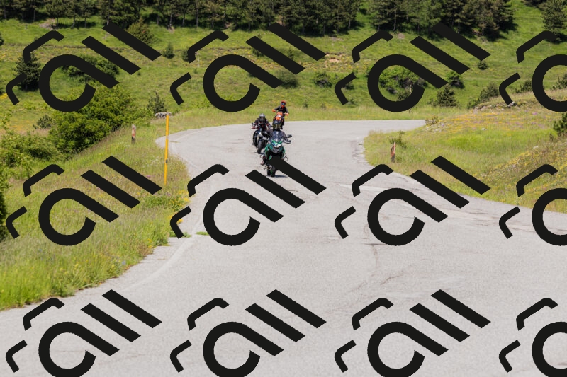 202506081446-_04A1224_c3_