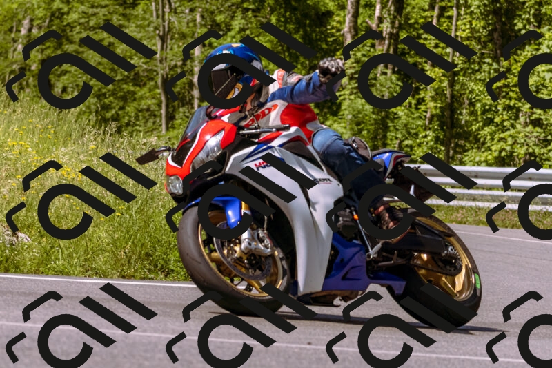 202506081050-_DSC8259_d1_