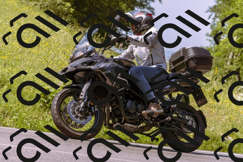 202506081056-_DSC8302_d1_