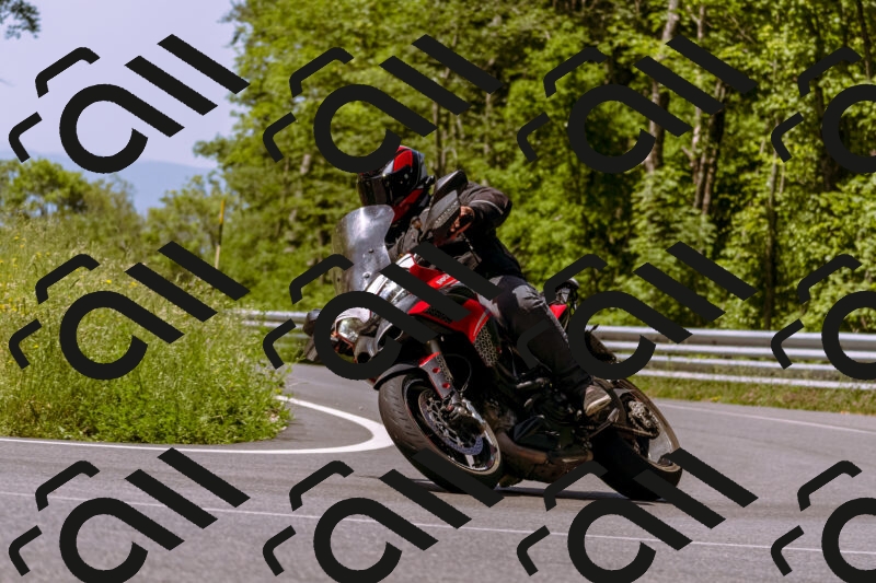 202506081120-_DSC8437_d1_