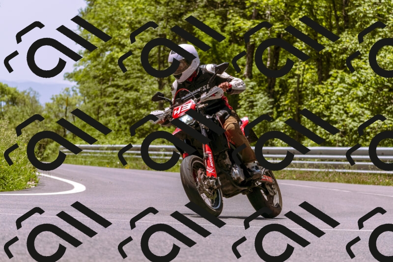 202506081222-_DSC8688_d1_