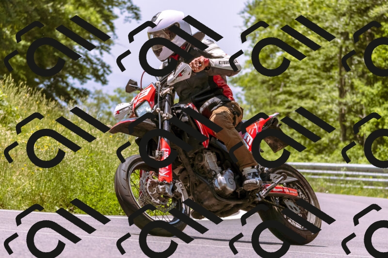 202506081222-_DSC8689_d1_