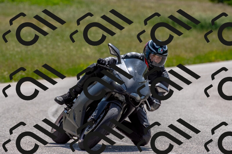 20250608111427-R01_3214_r1