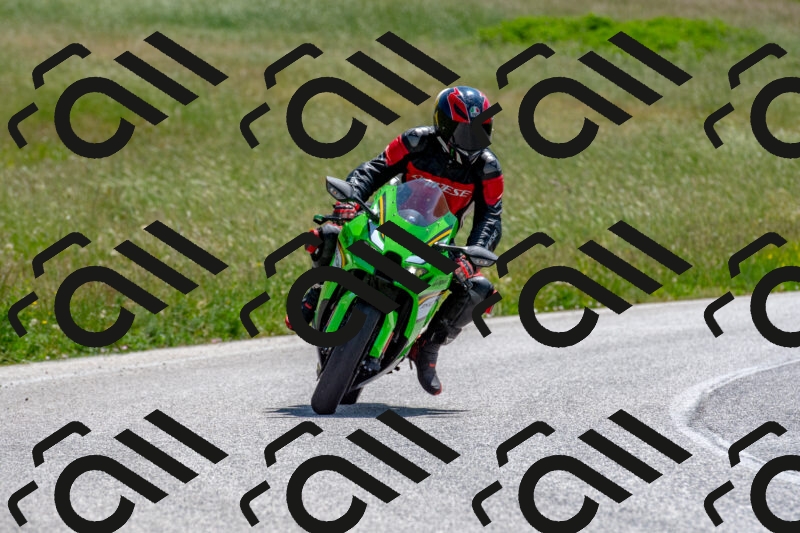 20250608112110-R01_3300_r1