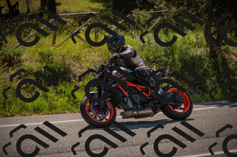 20250614101643-_Z620281_am_