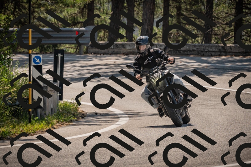 20250614102443-_Z620318_am_