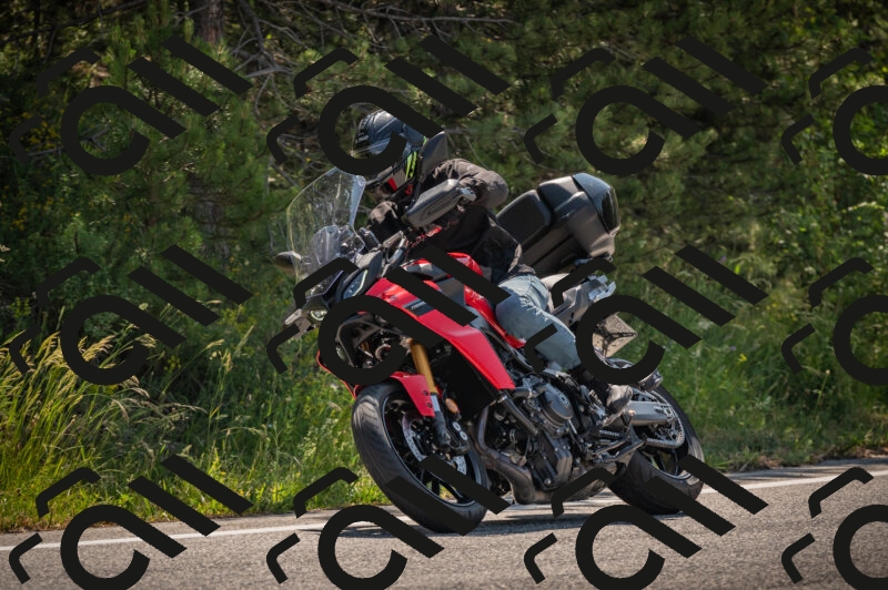 20250614102447-_Z620326_am_