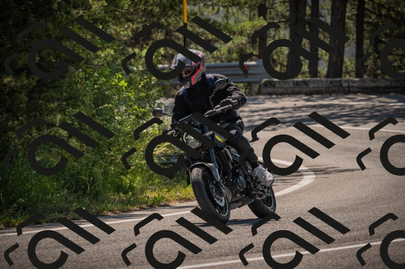 20250614102608-_Z620327_am_