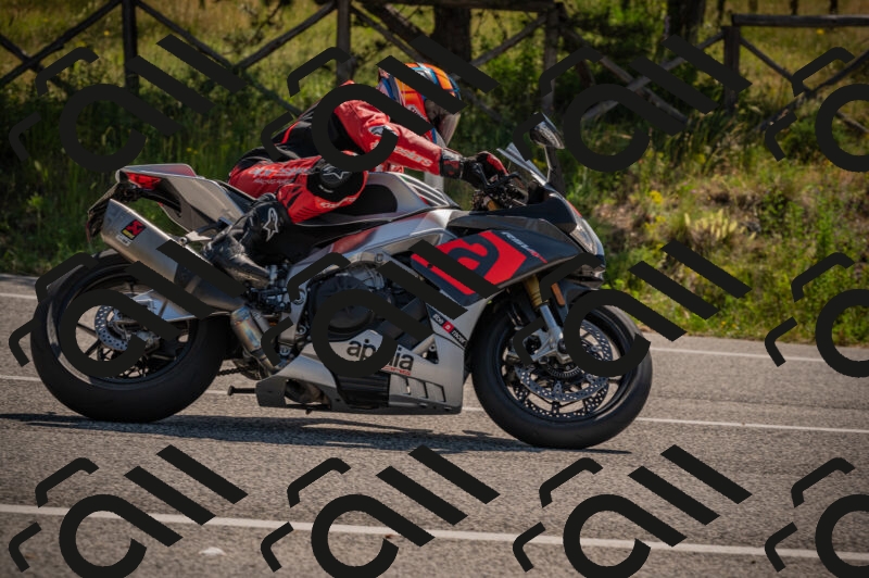 20250614102820-_Z620335_am_