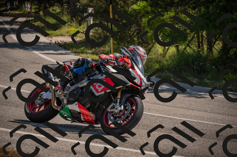 20250614102821-_Z620336_am_