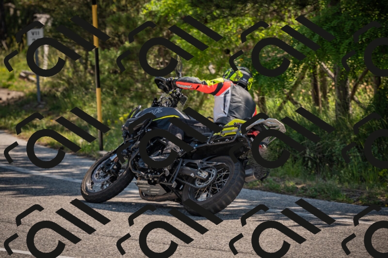 20250614103648-_Z620360_am_