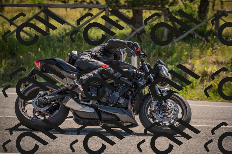 20250614103733-_Z620363_am_