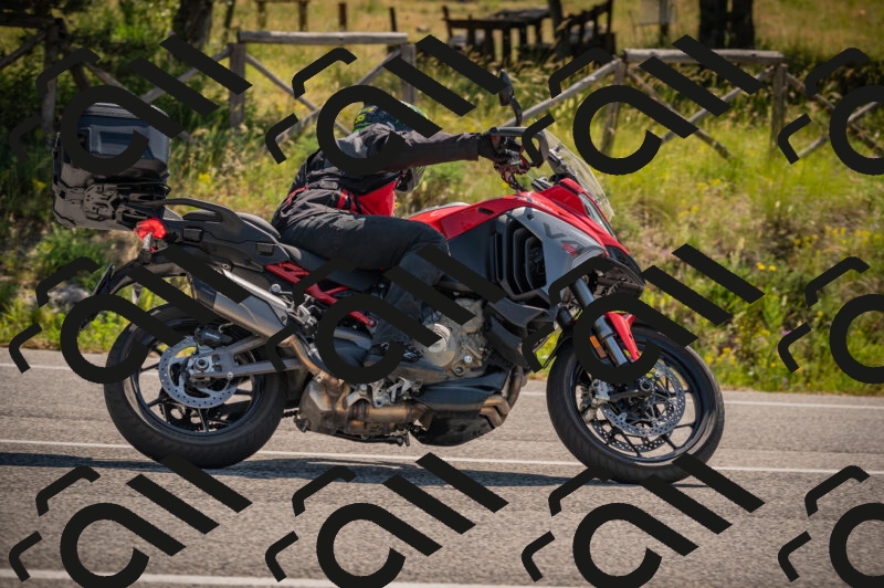 20250614104019-_Z620399_am_