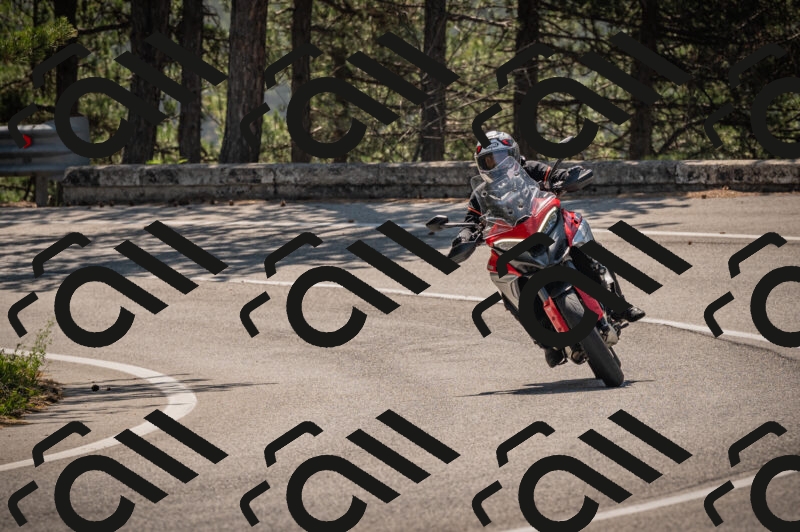 20250614104255-_Z620415_am_