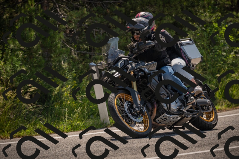 20250614104456-_Z620430_am_