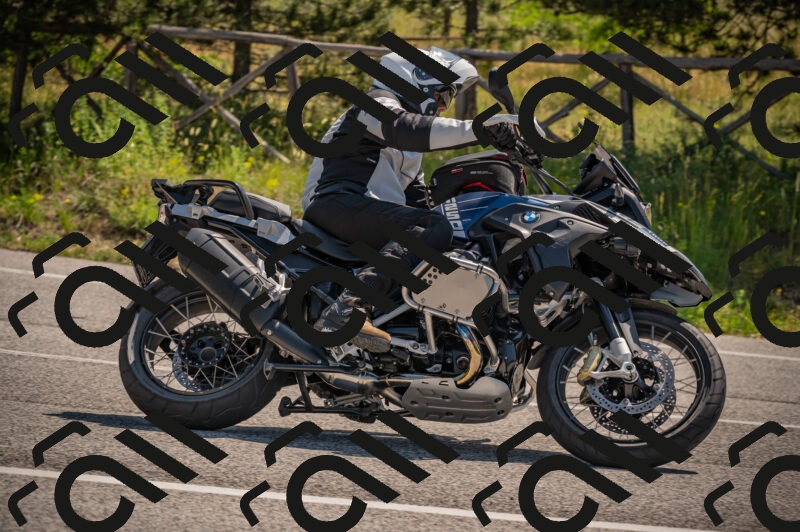 20250614104906-_Z620445_am_