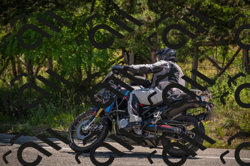 20250614105418-_Z620450_am_