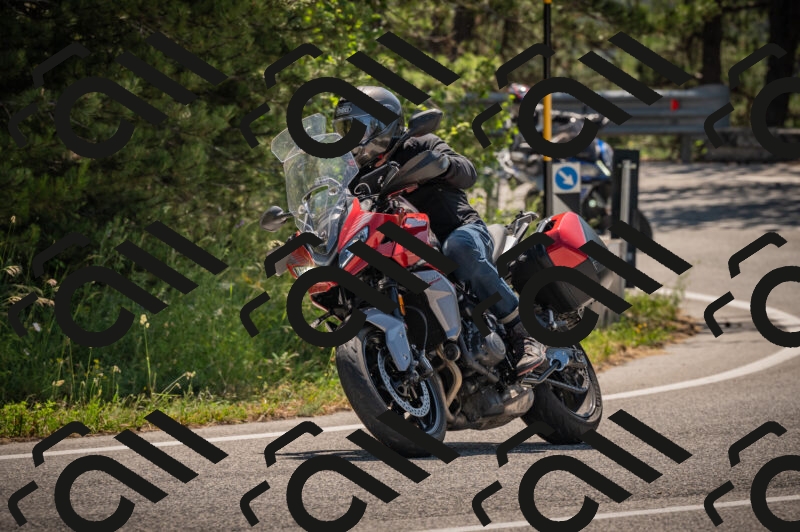 20250614110336-_Z620471_am_