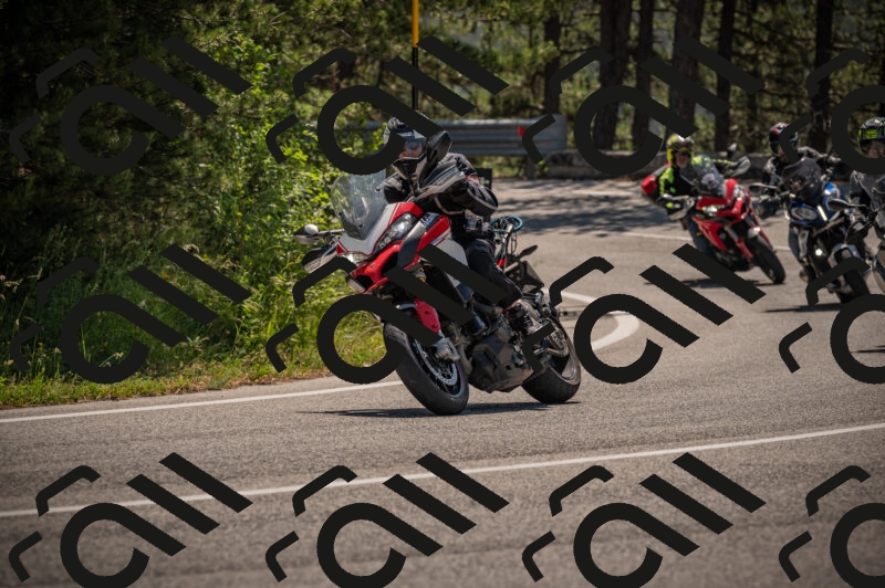 20250614110337-_Z620473_am_