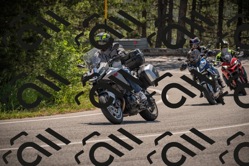 20250614110338-_Z620474_am_