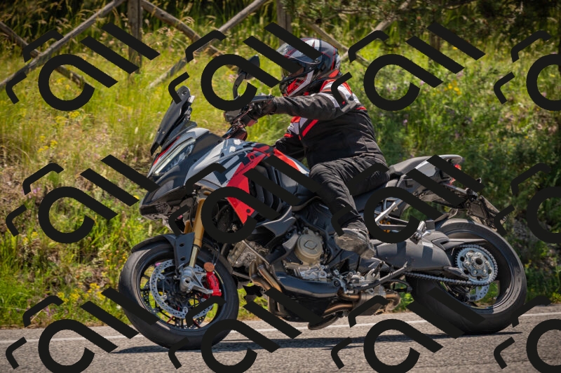 20250614110345-_Z620481_am_