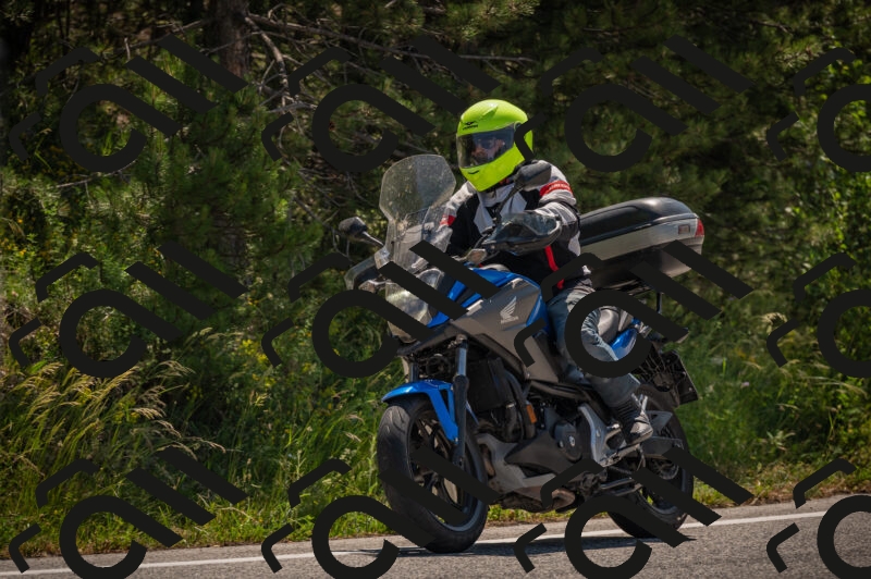 20250614110439-_Z620495_am_