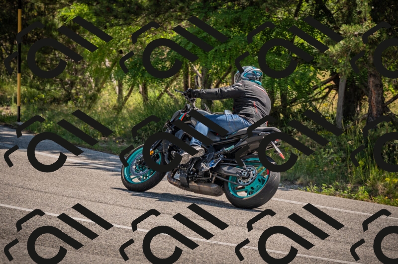 20250614110442-_Z620501_am_