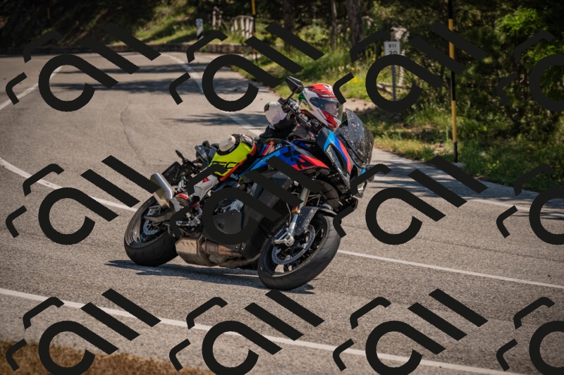 20250614110501-_Z620506_am_